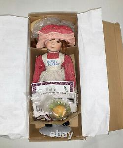 Ashton-Drake Porcelain Holly Hobbie Winter Doll MIB. Brrrr