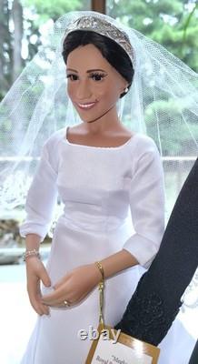 Ashton-Drake Prince Harry Meghan 2018 Royal Wedding Doll Set Bride Groom