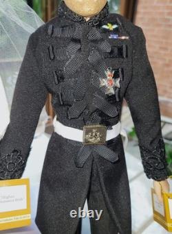 Ashton-Drake Prince Harry Meghan 2018 Royal Wedding Doll Set Bride Groom