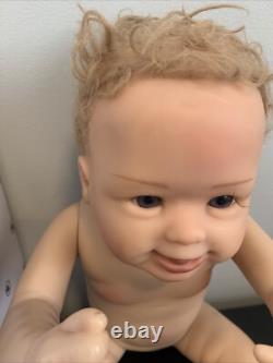 Ashton-Drake Rub-A-Dub-Dub, Layla Doll WithCOA Orig Box by Linda Murray