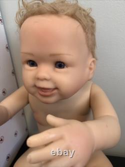 Ashton-Drake Rub-A-Dub-Dub, Layla Doll WithCOA Orig Box by Linda Murray