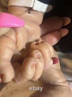 Ashton-Drake So Truly Real Welcome Home Baby Emily Linda Webb 20 Doll Outfit