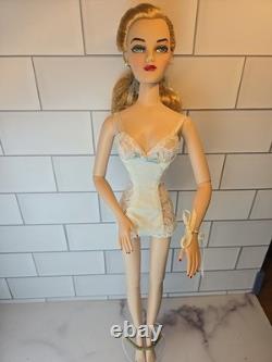 Ashton-Drake Ultimately Madra- Blonde-COA #866-Mel Odom-with Extra Outfit No Box