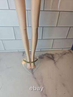 Ashton-Drake Ultimately Madra- Blonde-COA #866-Mel Odom-with Extra Outfit No Box