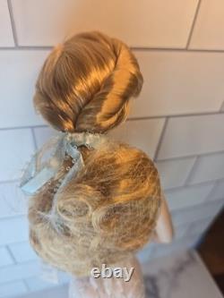 Ashton-Drake Ultimately Madra- Blonde-COA #866-Mel Odom-with Extra Outfit No Box