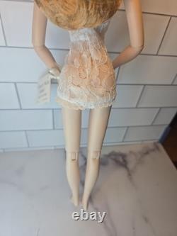 Ashton-Drake Ultimately Madra- Blonde-COA #866-Mel Odom-with Extra Outfit No Box