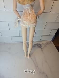 Ashton-Drake Ultimately Madra- Blonde-COA #866-Mel Odom-with Extra Outfit No Box