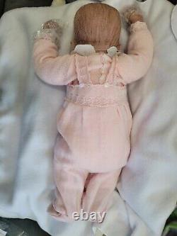 Ashton Drake Welcome Home Emily Linda Webb 21 Reborn Baby Girl Doll