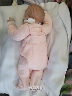 Ashton Drake Welcome Home Emily Linda Webb 21 Reborn Baby Girl Doll