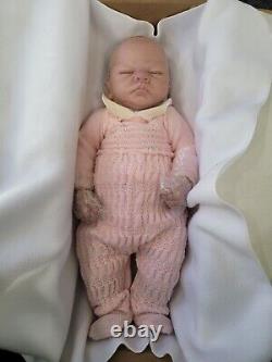 Ashton Drake Welcome Home Emily Linda Webb 21 Reborn Baby Girl Doll