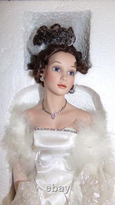 Ashton Drake Winter Splendor Porcelain Doll Titus Tomescu Bride Wedding Doll 21
