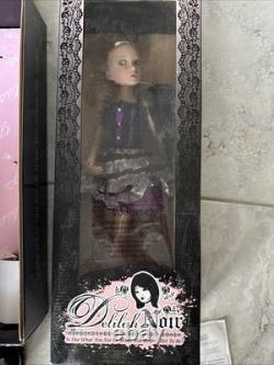 Authentic The Ashton-Drake Galleries- Delilah Noir Dolls w Box 2 Dolls total