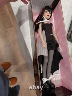 BJD Once Bitten Twice Shy Delilah Noir Never Removed From Box, Extra Outfit