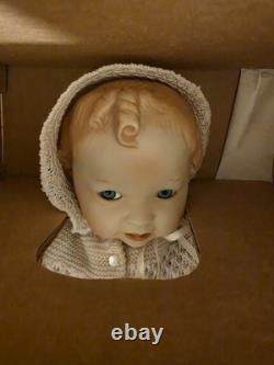 BNIB THE ASHTON-DRAKE GALLERIES'She's Sitting Pretty' Ornamental Doll CG CD1