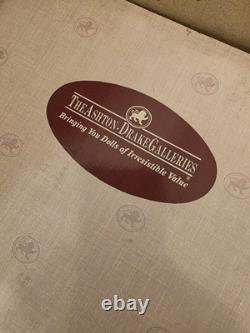 BNIB THE ASHTON-DRAKE GALLERIES'She's Sitting Pretty' Ornamental Doll CG CD1