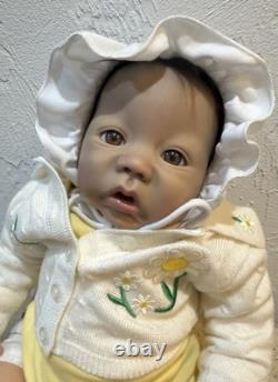Baby Doll Ashton Drake DAISY Bonnet So Truly Real Life Like Weighted With Box