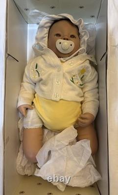 Baby Doll Ashton Drake DAISY Bonnet So Truly Real Life Like Weighted With Box