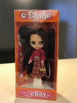 Blythe doll- Ashton Drake replica- Brown hair