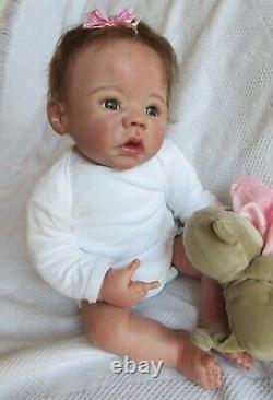 DARLING Reborn Doll = Ashton Drake Reborn Baby GIRL