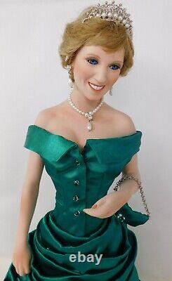 Diana Princess of Wales Ashton Drake Tomescu doll 1998 Green Portrait gown 20