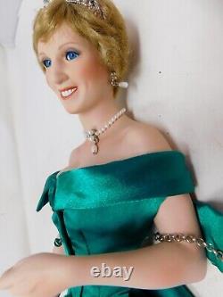 Diana Princess of Wales Ashton Drake Tomescu doll 1998 Green Portrait gown 20