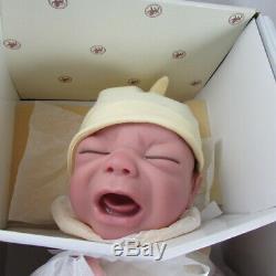 Dont Cry Little Kaitlyn Vinyl Baby Doll Ashton-Drake Galleries Tinneke NEW Box