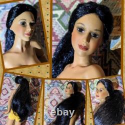 HEALING CRYSTALS OF THE MEDICINE WOMAN N. Amer Porcelain Doll -Cindy McClure Yr