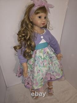 Leah Ashton Drake by Angela Sutter Signature Edition by Vinyl Doll 28