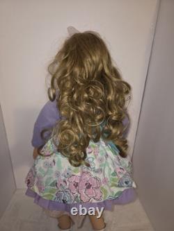 Leah Ashton Drake by Angela Sutter Signature Edition by Vinyl Doll 28