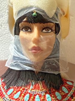MIB Ashton Drake Cleopatra Queen Of The Nile Egyptian Egypt Porcelain Doll
