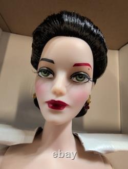 Madra Lord Scarlet Temptress Red Eyebrow 76410 NRFB LE 1250 Gene Marshall 2001