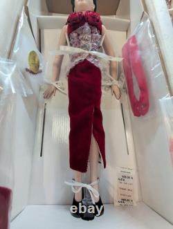 Madra Lord Scarlet Temptress Red Eyebrow 76410 NRFB LE 1250 Gene Marshall 2001