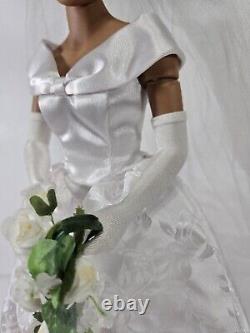 Michelle Obama Commemorative Bride Doll Ashton Drake Galleries COA Number 0167