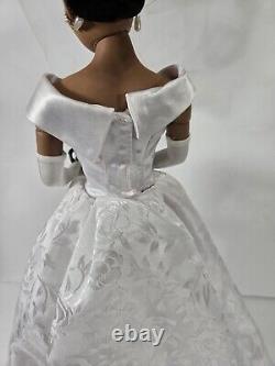 Michelle Obama Commemorative Bride Doll Ashton Drake Galleries COA Number 0167