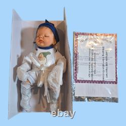 NEW! Open Box Ashton Drake Disney's Snow White & the Seven Dwarves 8 Dolls Certs