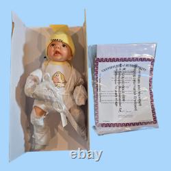 NEW! Open Box Ashton Drake Disney's Snow White & the Seven Dwarves 8 Dolls Certs