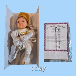 NEW! Open Box Ashton Drake Disney's Snow White & the Seven Dwarves 8 Dolls Certs