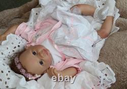 NEW in Box Ashton Drake A Moment In My Arms So Truly Real 20 Girl Baby Doll