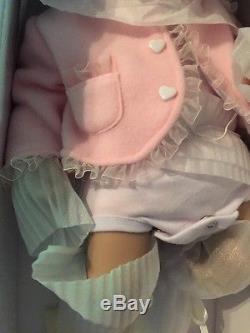 New Ashton Drake Sarah So Truly Real Vinyl Baby Doll Wee Wiggles Shipper Box