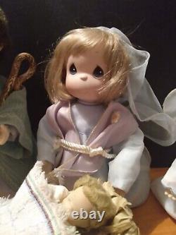 Precious Moments Ashton Drake Galleries Nativity Lot Of 4 dolls & Baby Jesus