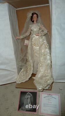 RARE Ashton Drake Cindy McClure Caroline doll, 18, Stunning