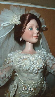 RARE Ashton Drake Cindy McClure Caroline doll, 18, Stunning