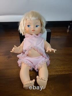 RARE Vintage Ashton Drake 2002 Bewitched Tabatha Doll Original Clothes