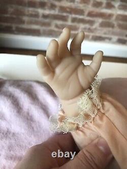 Realistic infant Doll Waltraud Hanl ADG Ashton Drake girl doll