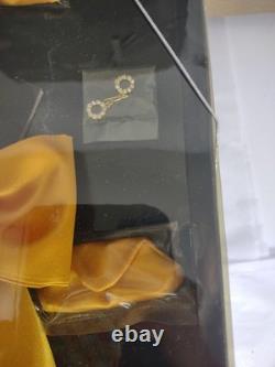 Six (6) Ashton Drake GENE Boxed OUTFITS Crimson Sun, Cresendo, Gold Sensation A4 Six (6) Ashton Drake GENE Boxed OUTFITS Crimson Sun, Cresendo, Gold Sensation A4