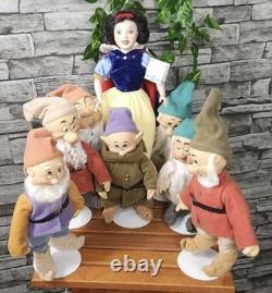 Snow White & The 7 Dwarfs From The Ashton-Drake Gallery