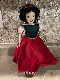 Snow White and the Seven Dwarfs Complete Set of 8 Ashton-Drake Porcelain Dolls