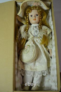 THE ASHTON DRAKE GALLERIES Rare Beautiful 16 Doll with Hat and Purse Blue