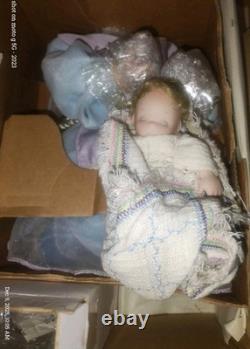 THE HOLY FAMILY #92401 Ashton Drake Precious Moments COME LET US ADORE HIM NIB