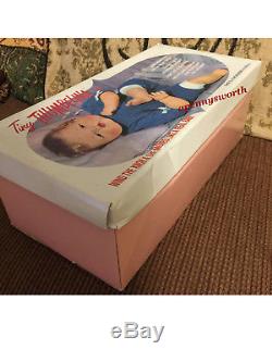 TINY THUMBELINA BABY DOLL with Box Ashton Drake 2001 MINT CONDITION